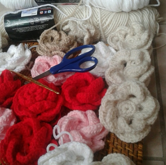 DIY Decor 5 Crochet Flower Your Choice - Picture 1 of 7